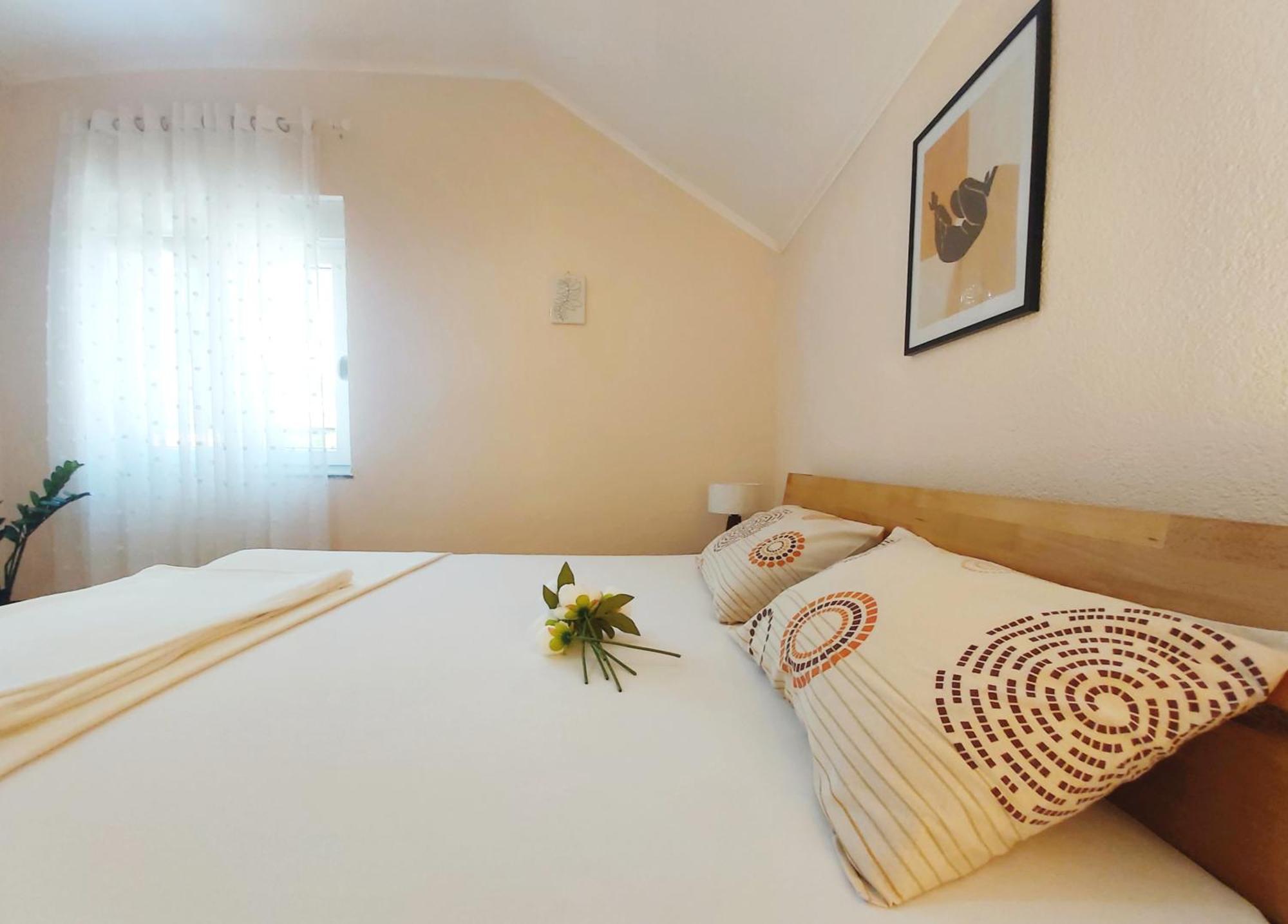 Zara Apartment With Terrace Near Old Town Mostar Buitenkant foto